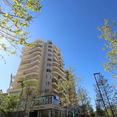 Sonila * Vlore